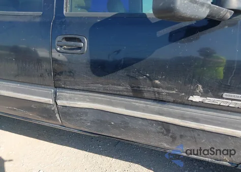 2003 Chevrolet Silverado 2500Hd Lt z USA, uszkodzony, nr VIN 1GCHK23113F229155